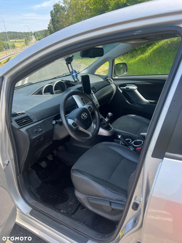 Toyota Verso - 7