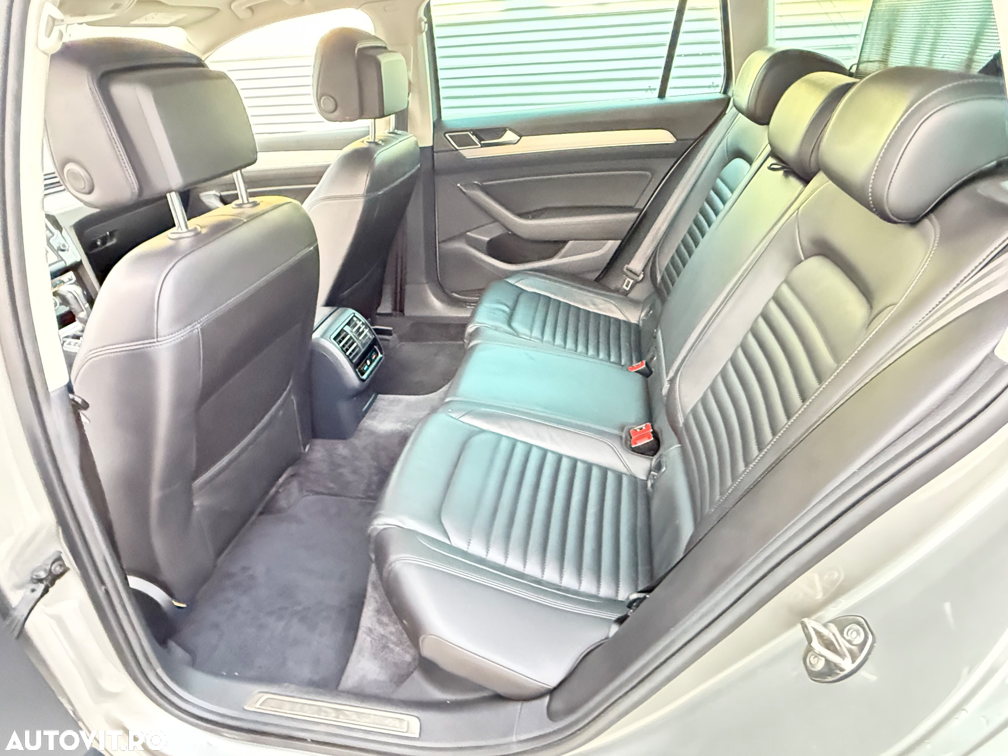 Volkswagen Passat Variant 2.0 BiTDI 4Mot DSG Highline - 7