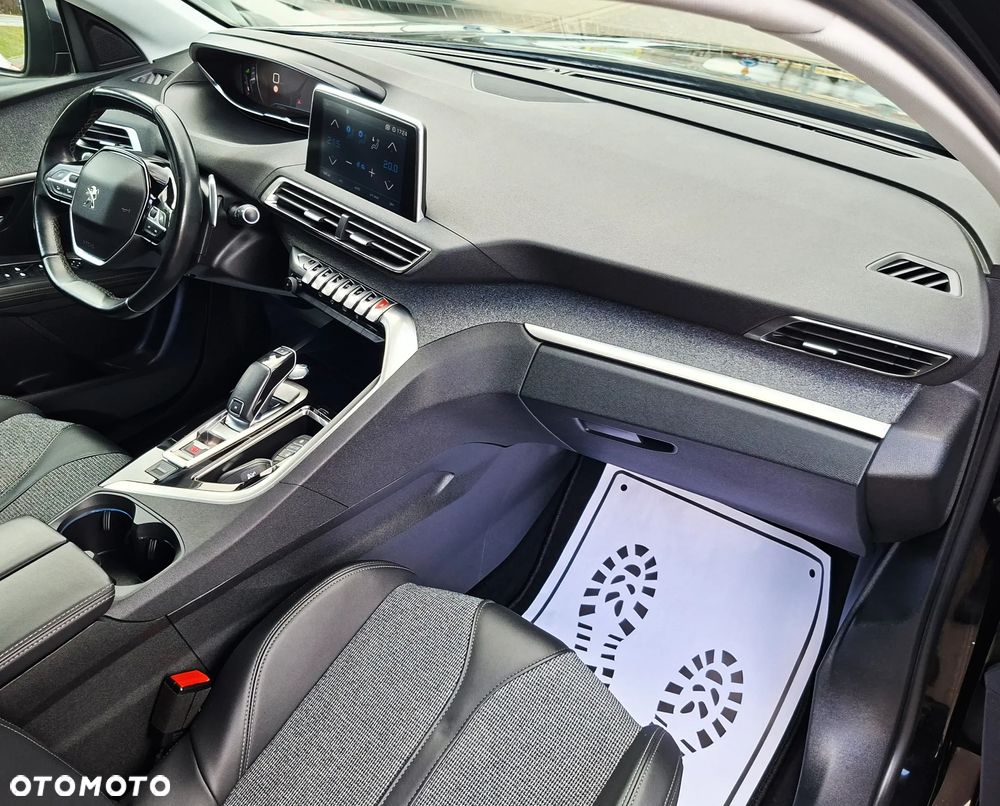 Peugeot 3008 BlueHDi 130 Stop & Start EAT8 Allure Pack - 26