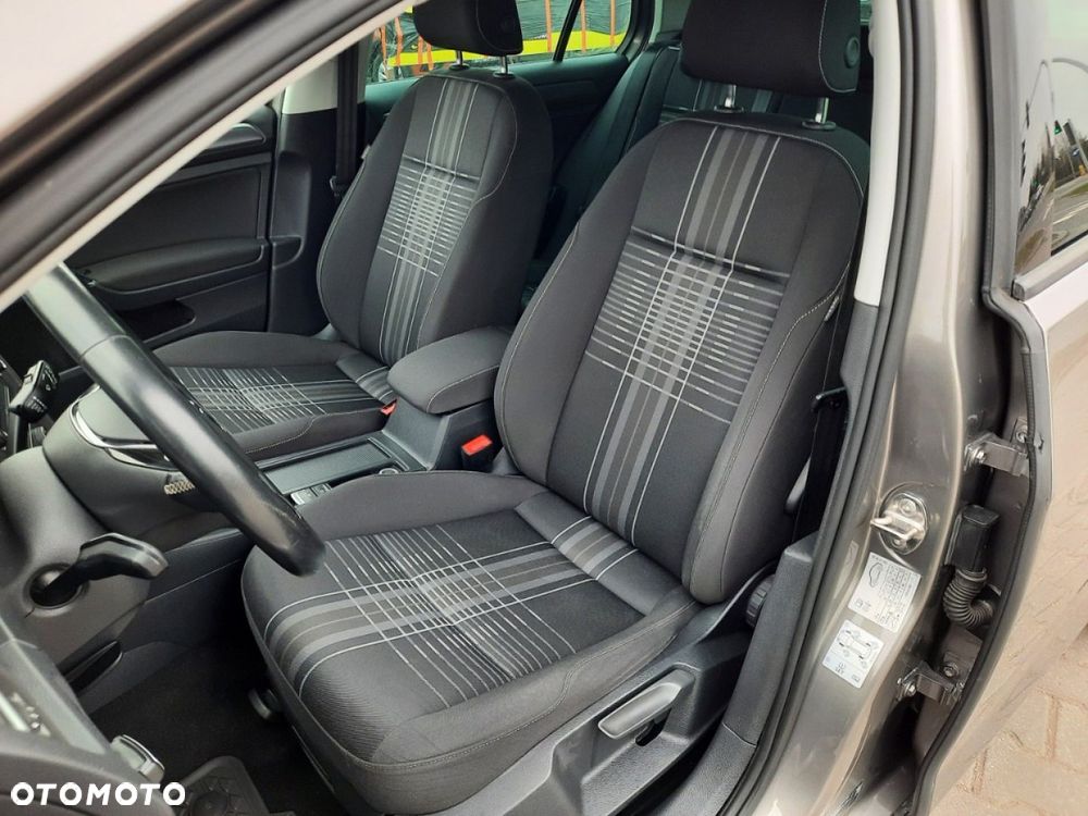 Volkswagen Golf - 18