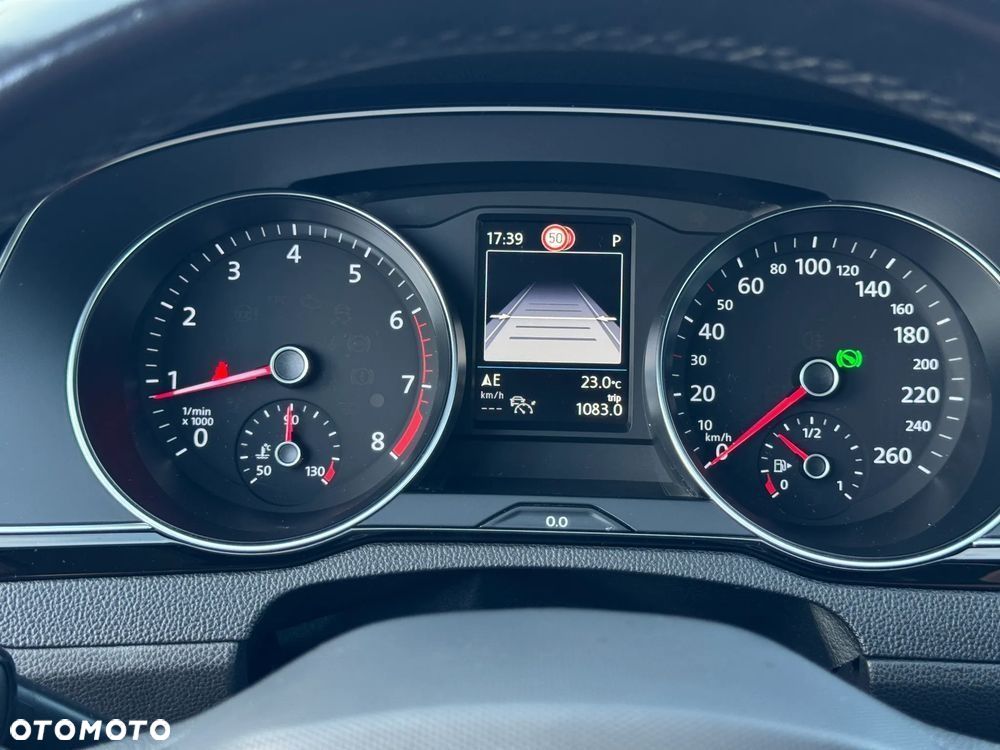 Volkswagen Passat 2.0 TSI Business DSG - 12