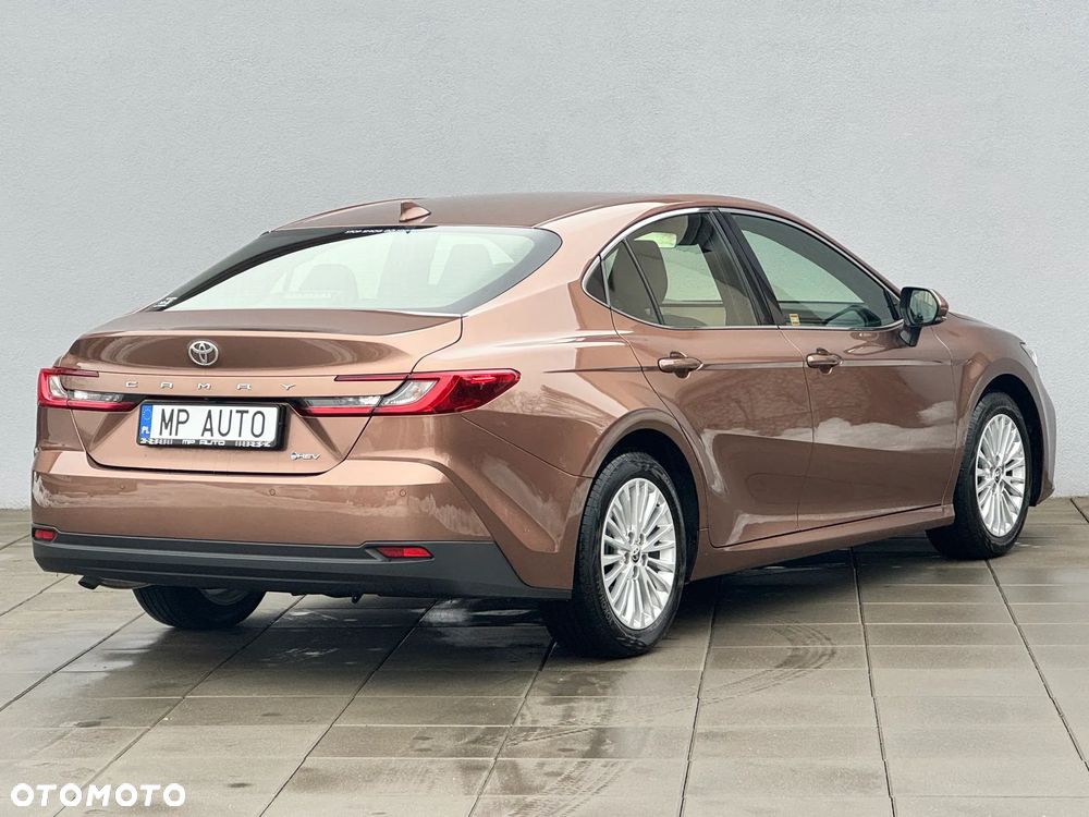 Toyota Camry 2.5 Hybrid Comfort CVT - 6