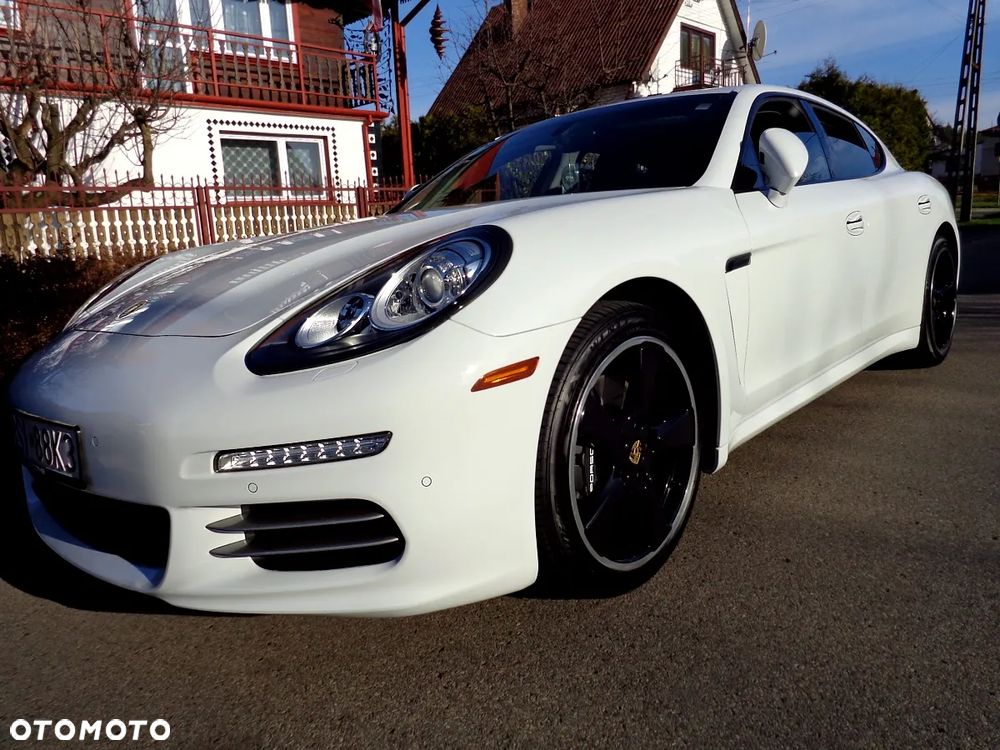 Porsche Panamera 4 PDK Edition - 10