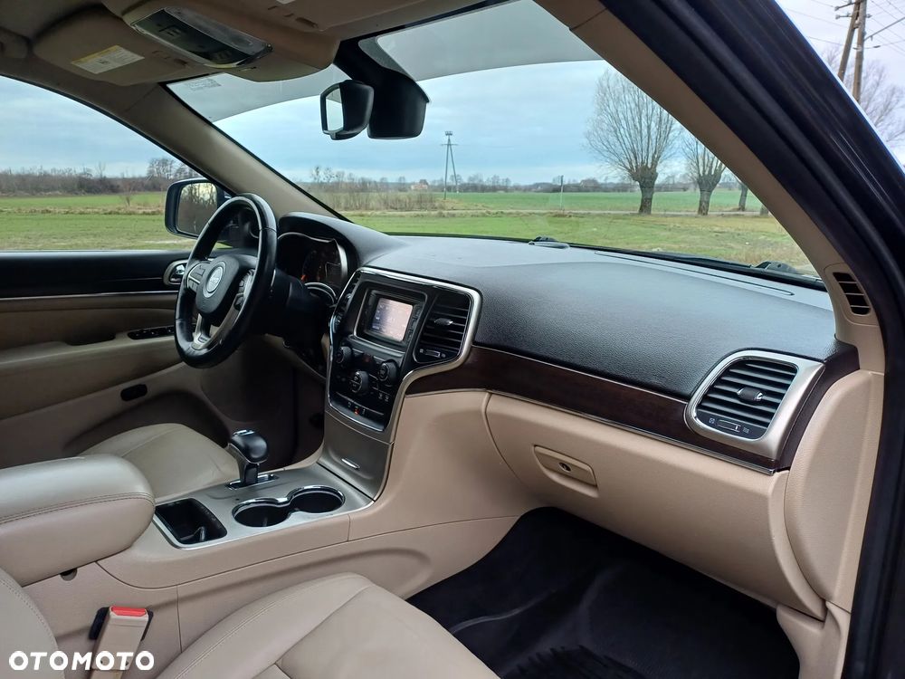 Jeep Grand Cherokee - 20