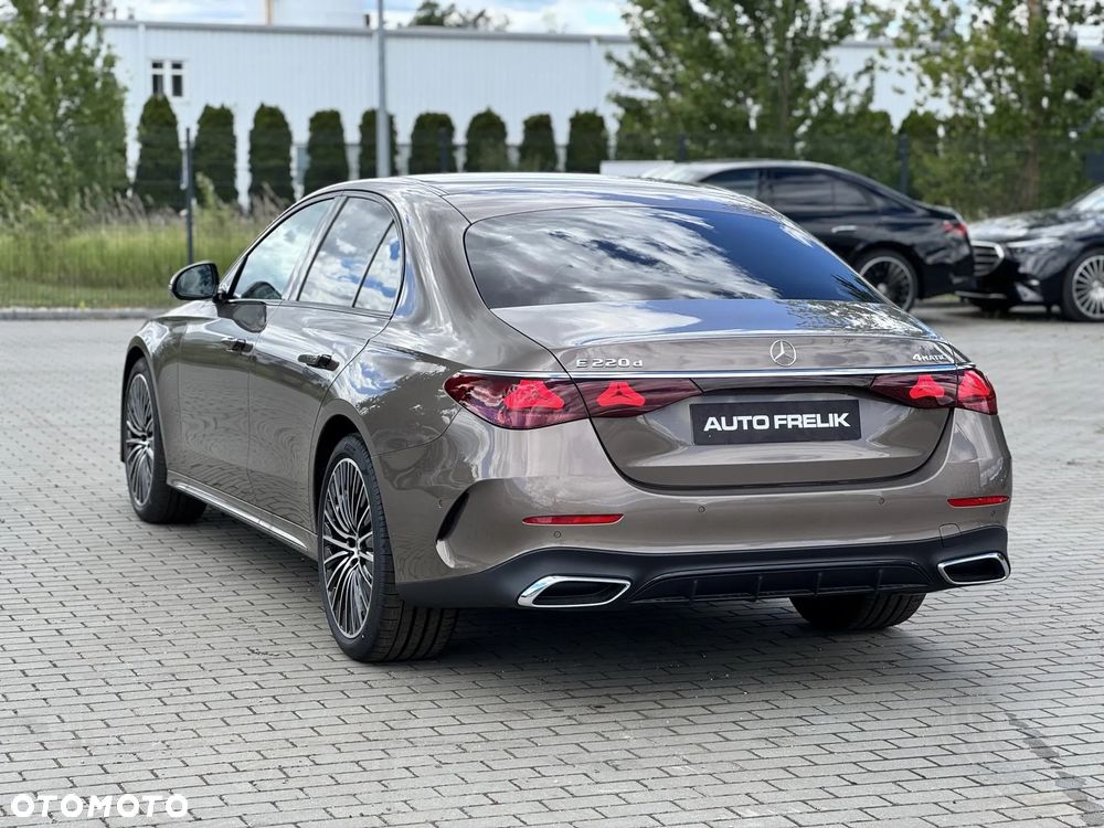 Mercedes-Benz Klasa E 220 d mHEV 4-Matic AMG 9G-Tronic - 12