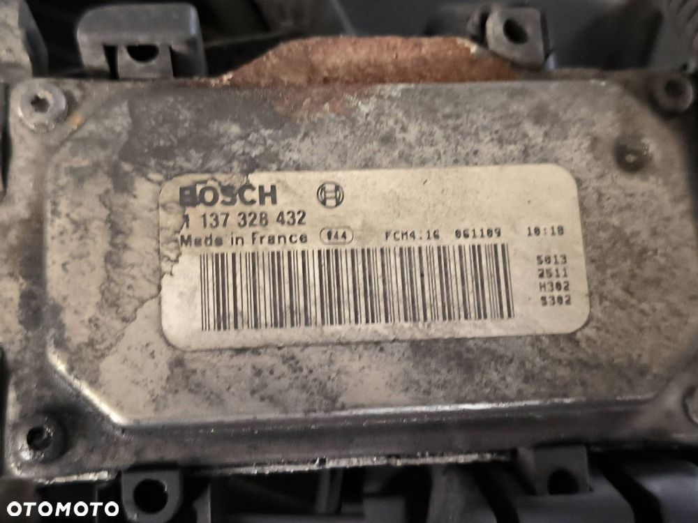 PAS PRZEDNI CHŁODNICE VOLVO S80 II - 7