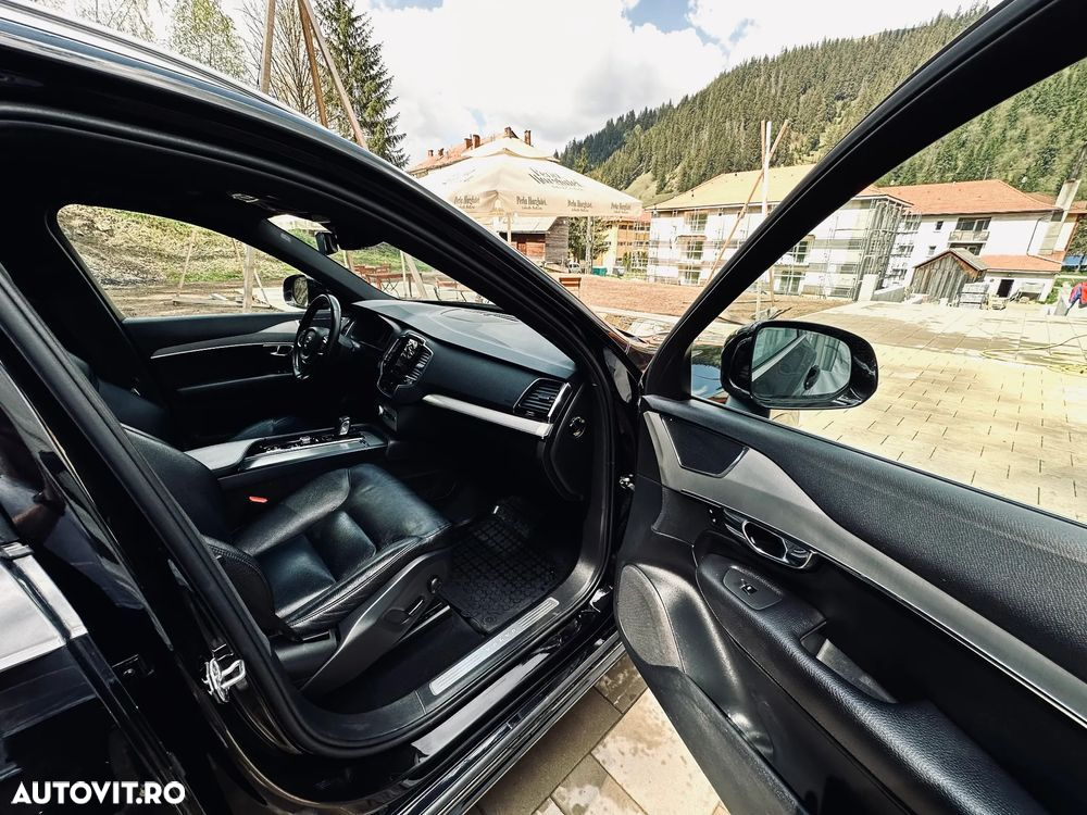 Volvo XC 90 B5 D AWD Geartronic Momentum Pro - 12