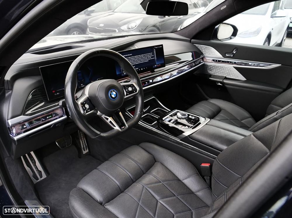 BMW i7 xDrive60 - 25