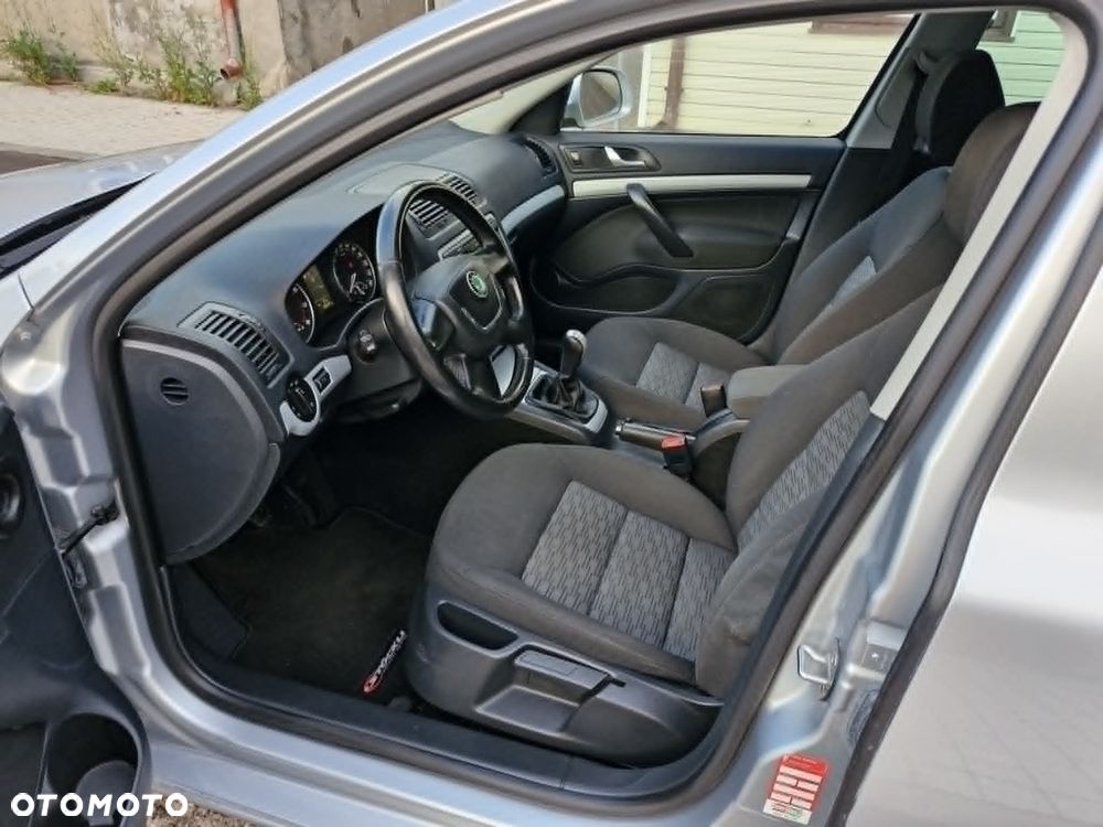 Skoda Octavia 1.8 TSI Ambiente 4x4 - 7