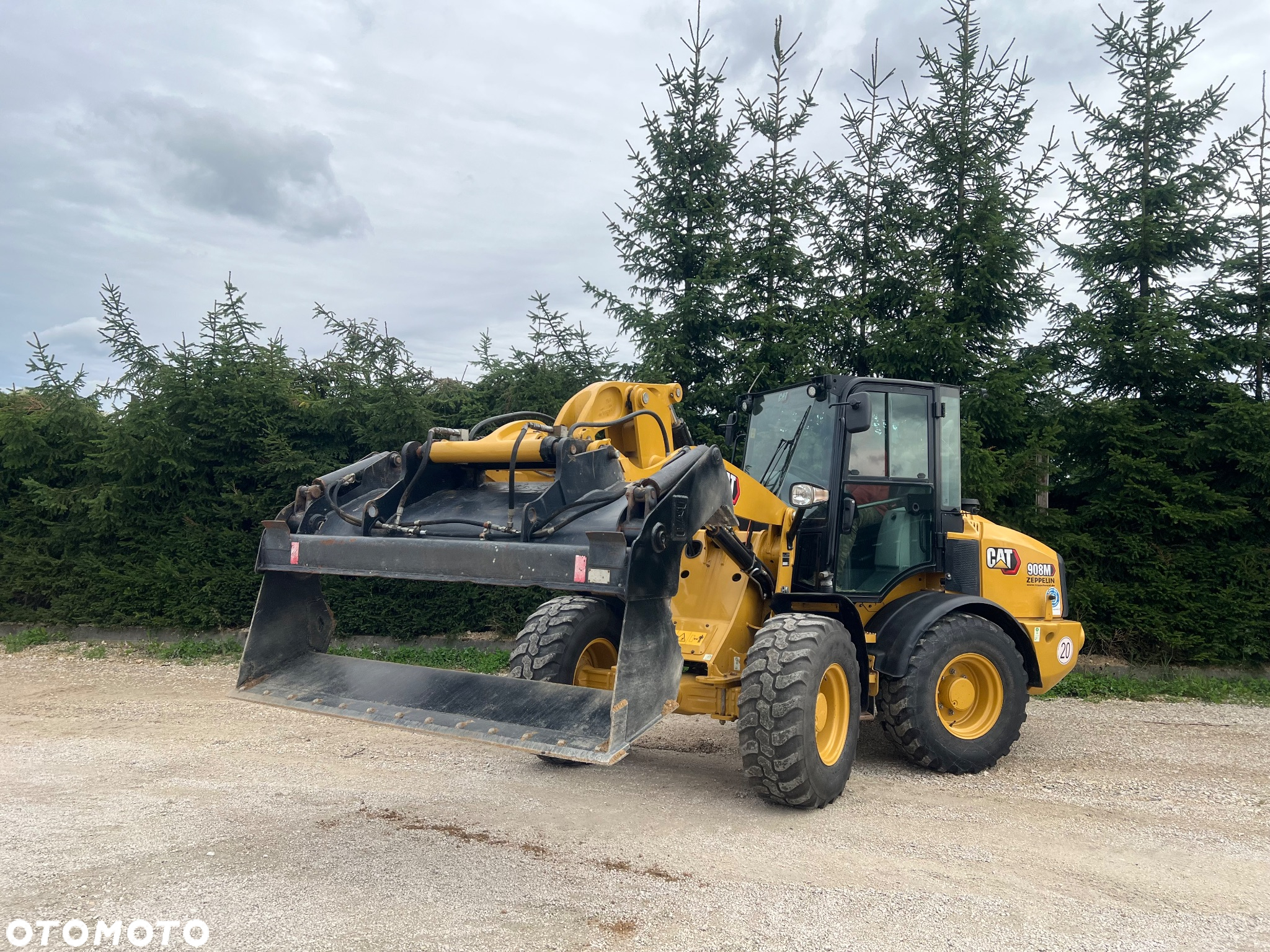 Caterpillar ŁADOWARKA CAT 908M 21r łyżka szczęka widły krokodyl 906 907 H przegubowa łamana Catepillar - 11
