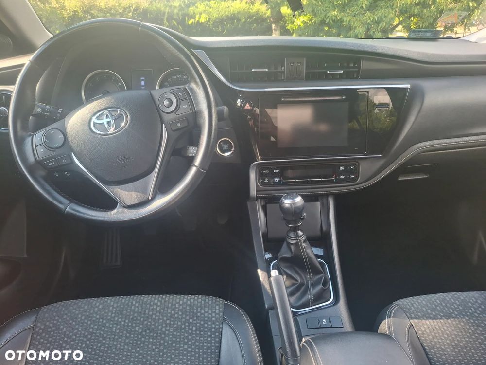 Toyota Corolla 1.6 Prestige - 12