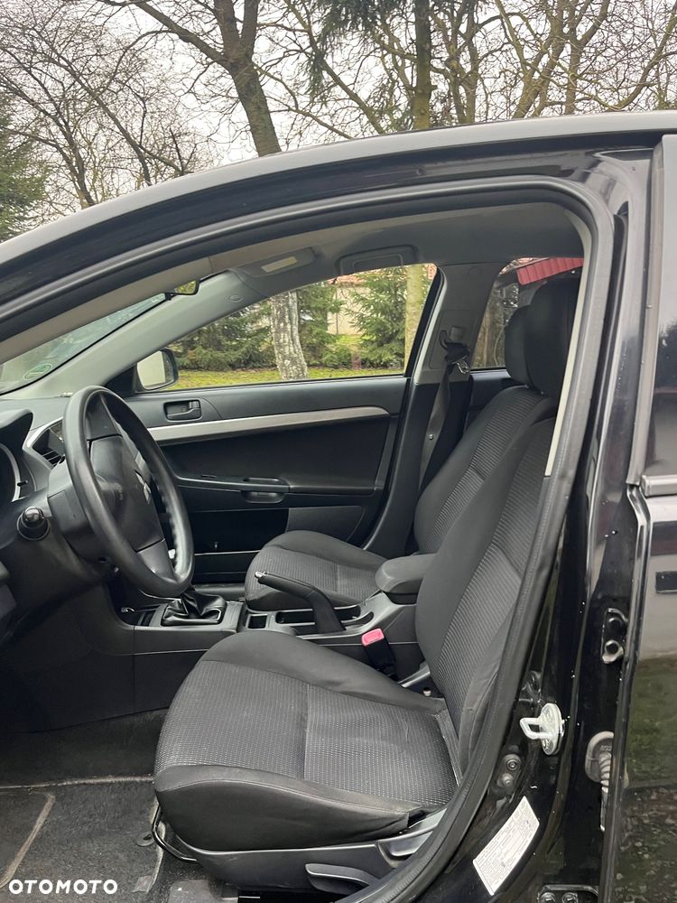 Mitsubishi Lancer 1.5 Inform - 11