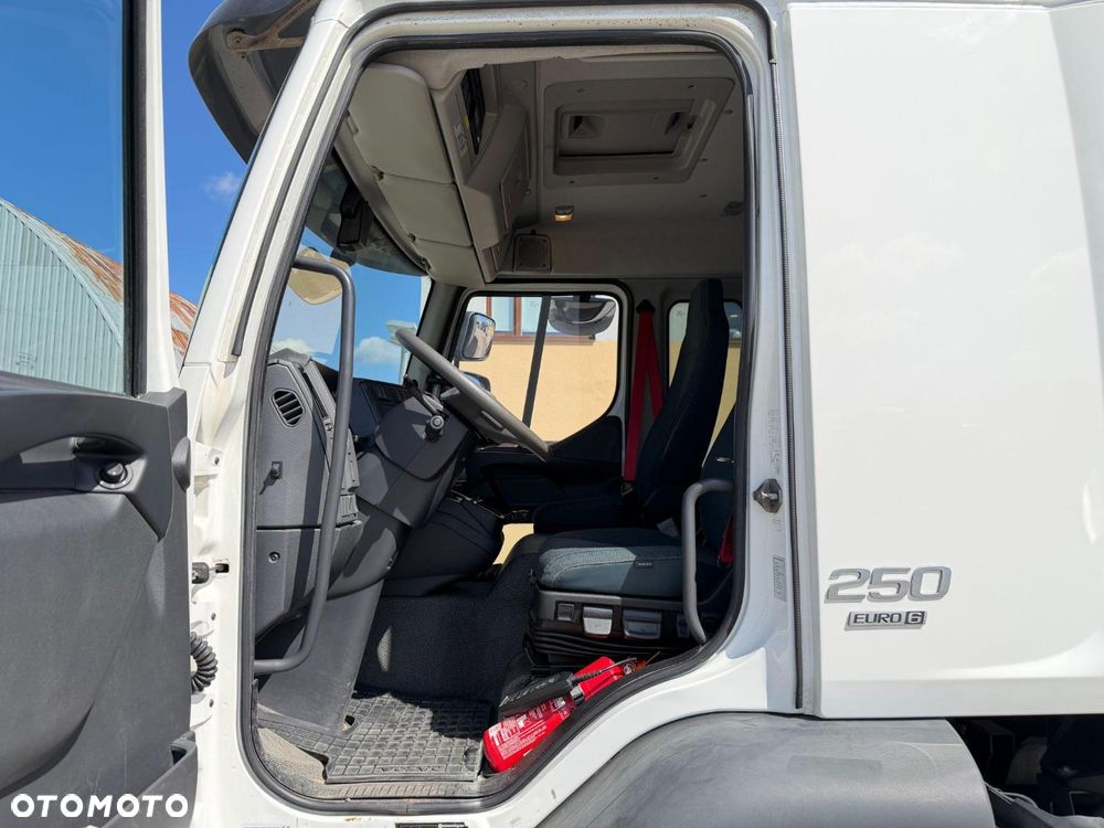 Volvo FL - 7