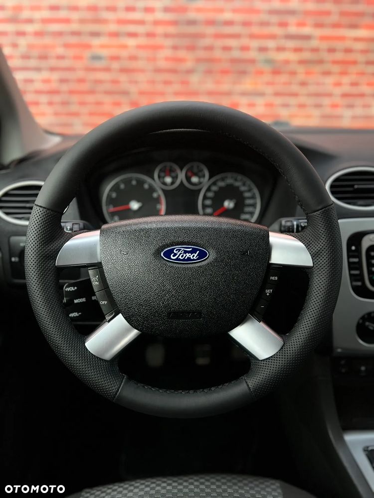 Ford Focus - 31