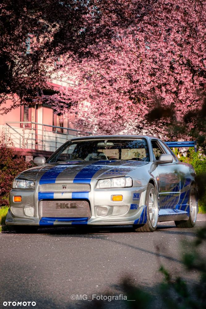Nissan Skyline - 37