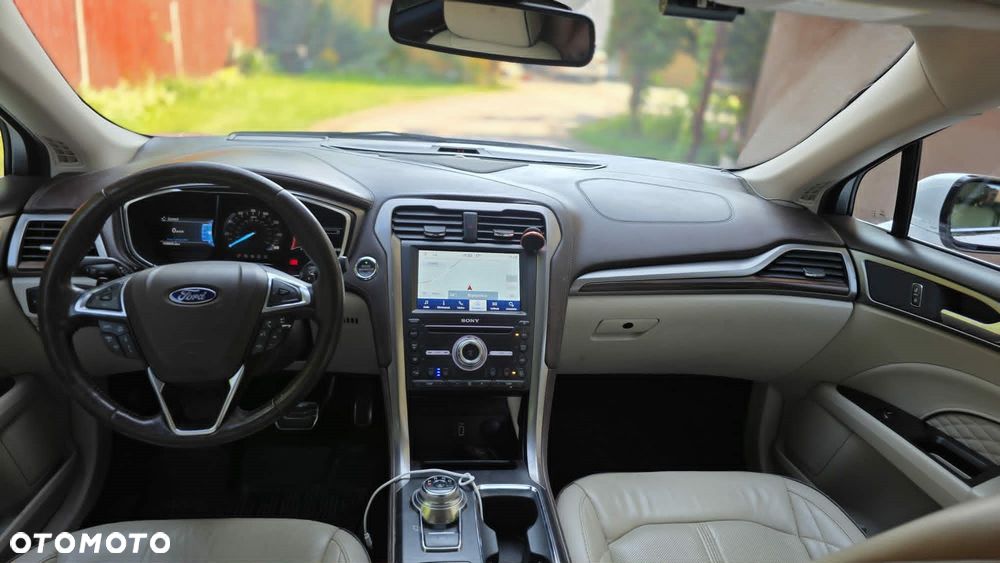 Ford Fusion - 6