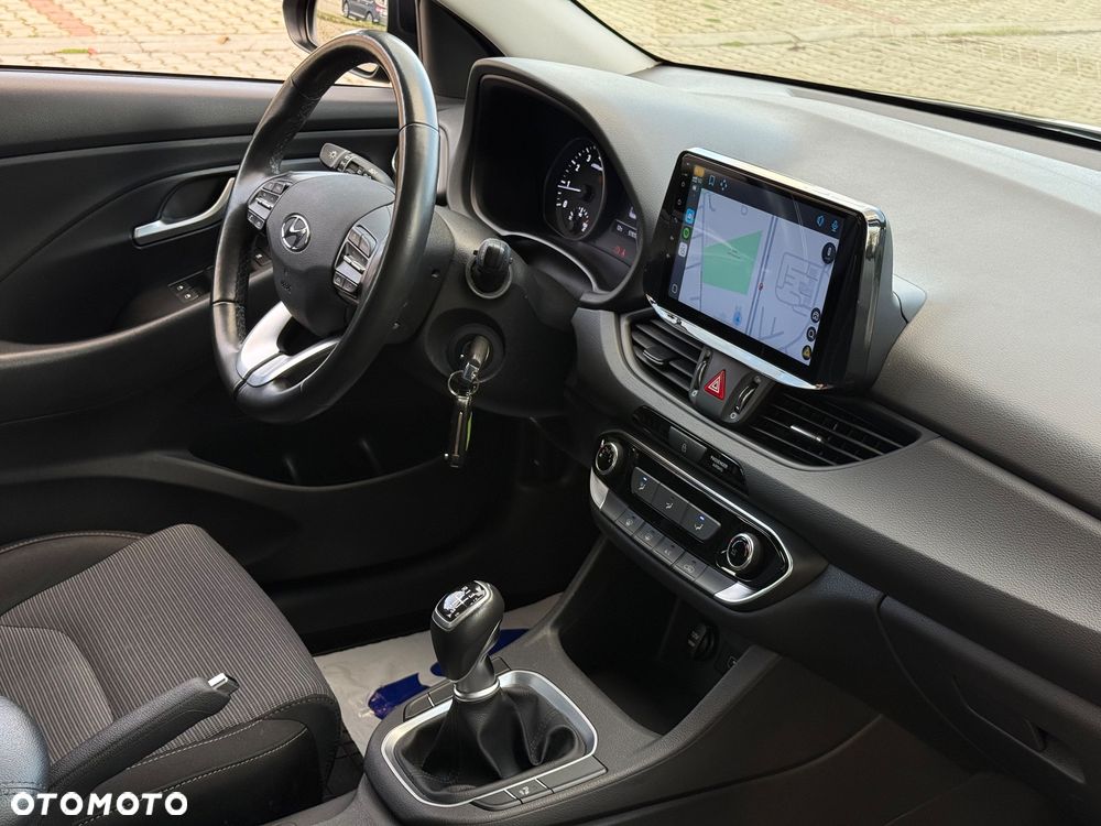 Hyundai i30 1.5 DPI Classic + - 8