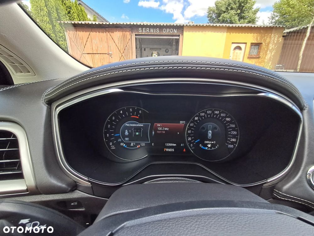Ford Mondeo - 27