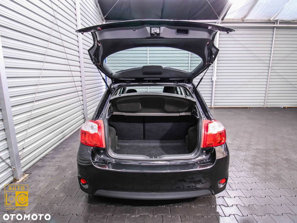 Toyota Auris 1.33 VVT-i Terra - 12