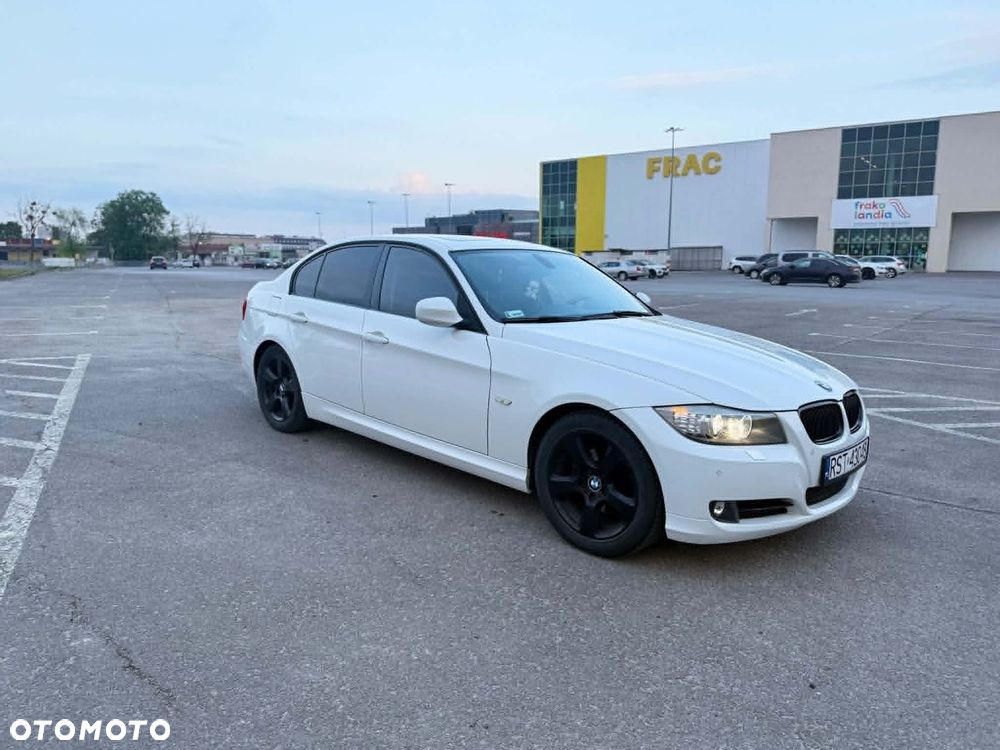 BMW Seria 3 318d - 1