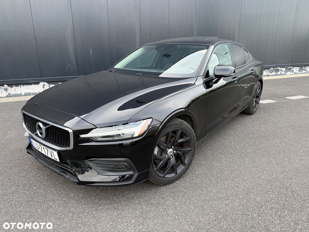 Volvo S60 T5 Momentum Pro - 1