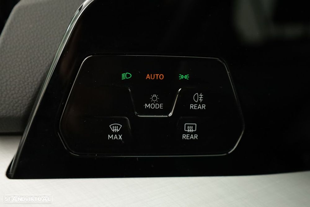 VW Golf 1.5 TSI e-Hybrid Life DSG - 16