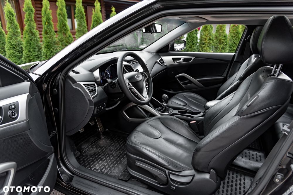 Hyundai Veloster 1.6 GDI Premium - 18