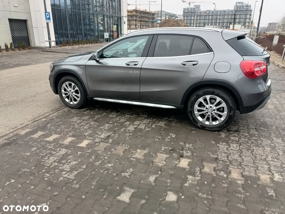 Mercedes-Benz GLA 200 7G-DCT Activity Edition - 1