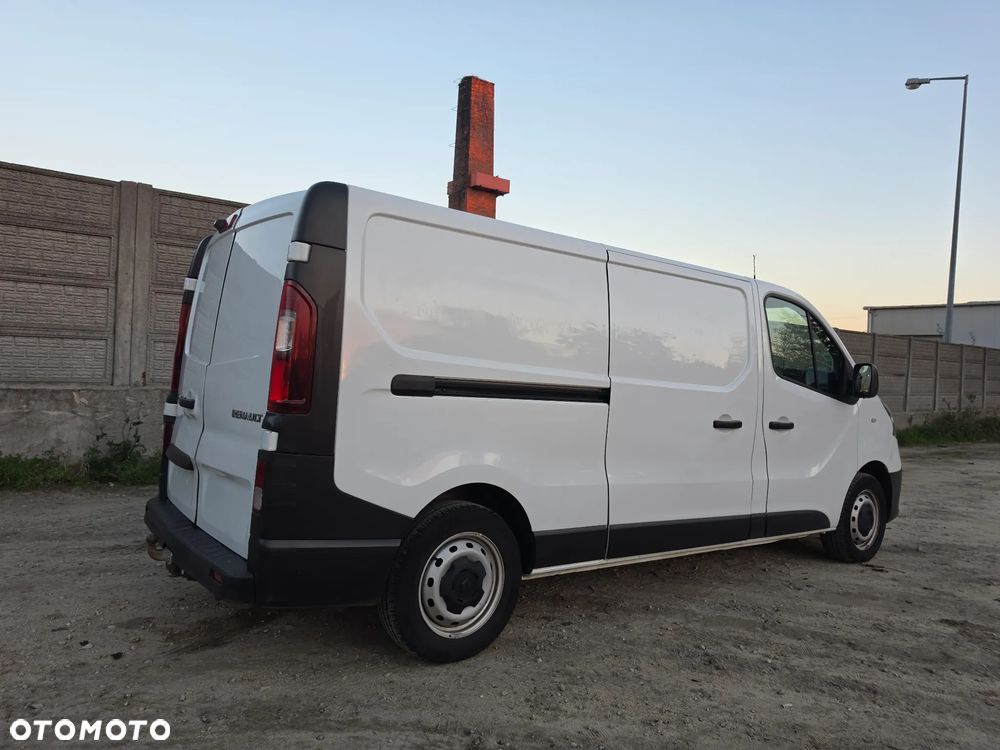 Renault Trafic - 23