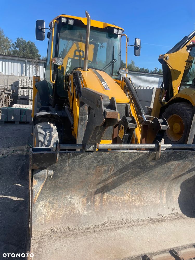 JCB 3CX PLUS - 9
