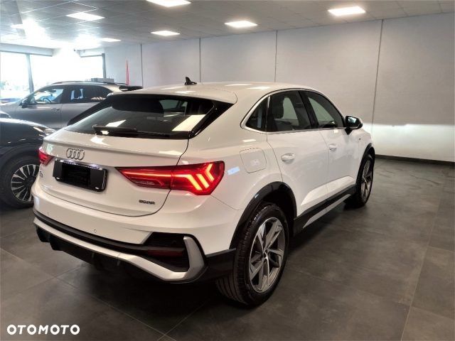 Audi Q3 Sportback 40 TDI Quattro S Line S tronic - 26