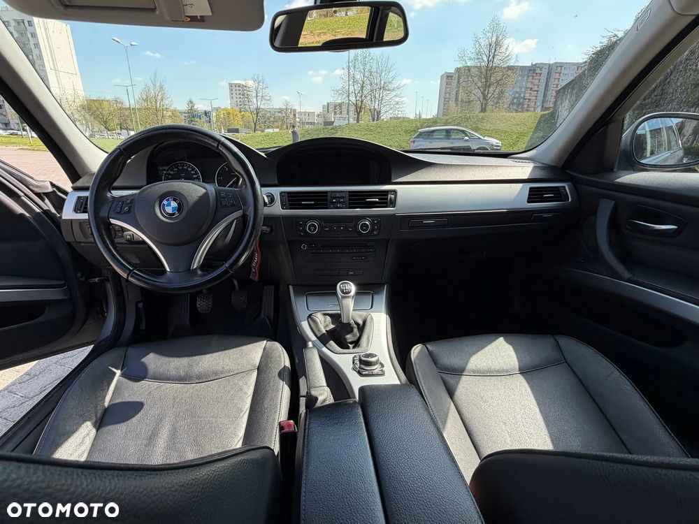 BMW Seria 3 320d DPF - 36