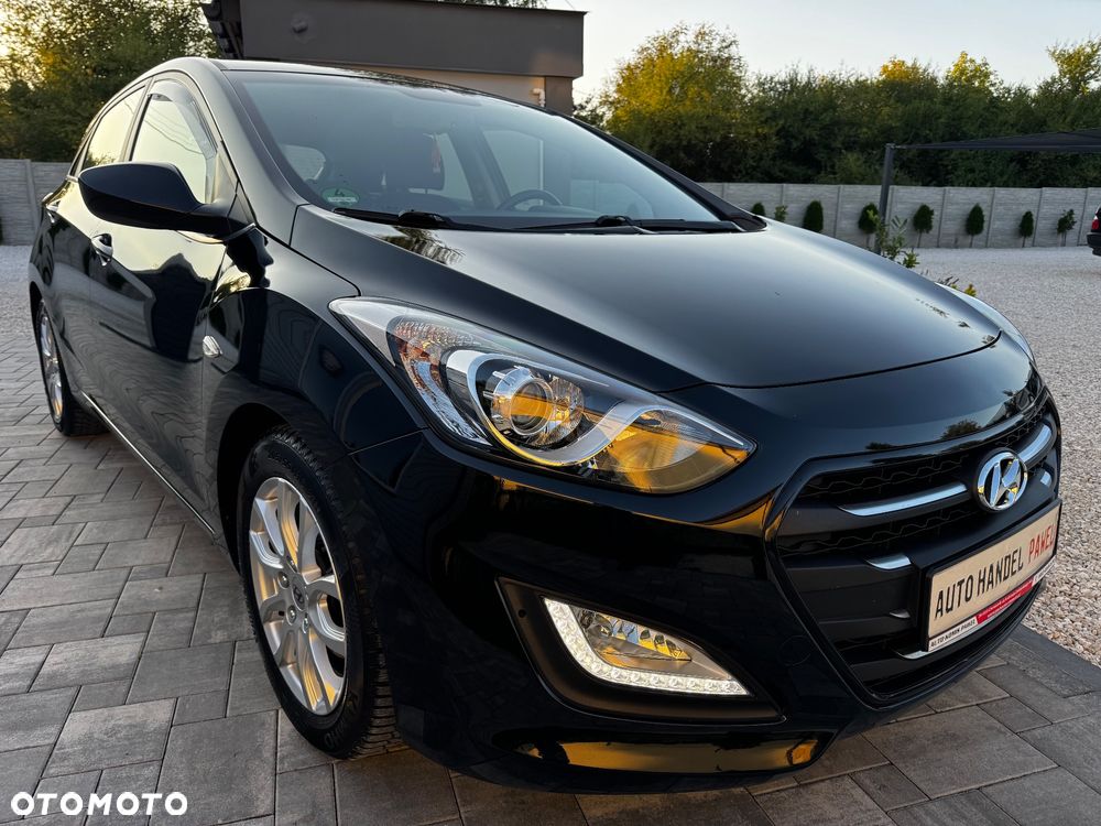 Hyundai i30 blue 1.4 Trend - 14