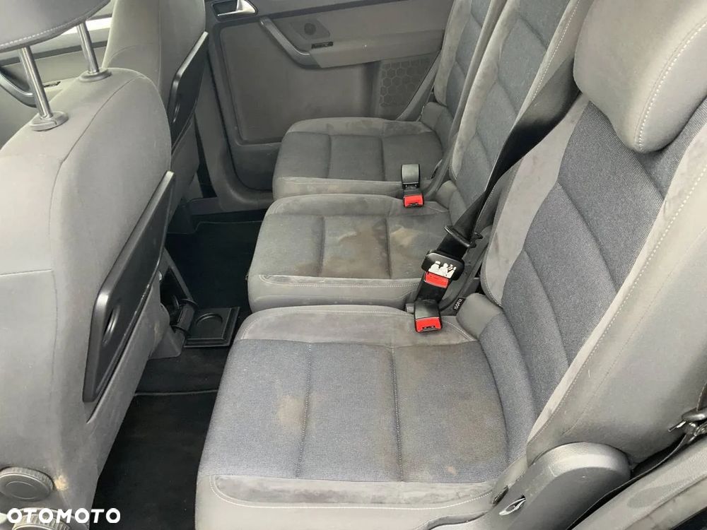 Volkswagen Touran 2.0 TDI DPF STYLE - 8