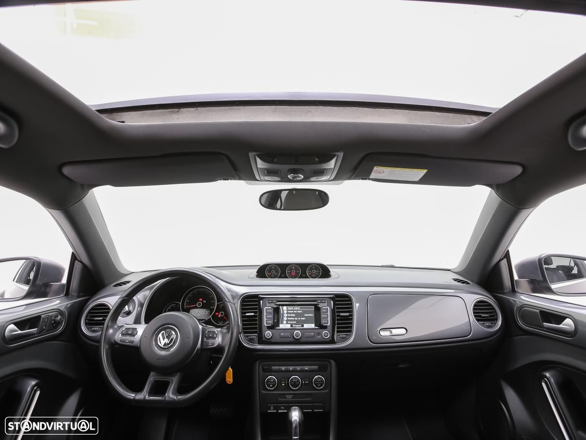 VW New Beetle - 12