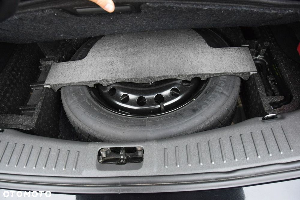 Ford Kuga 2.0 TDCi 4x4 Titanium - 23