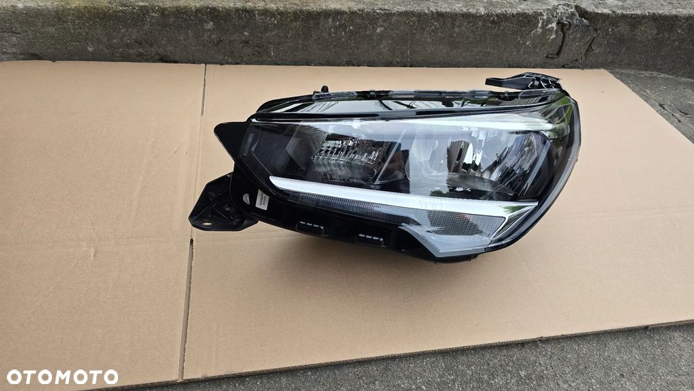 Opel Corsa F 19-23 Lampa Przód Lewa Zwykła H7 H15 Europa Oryginał Nieklejona - 2
