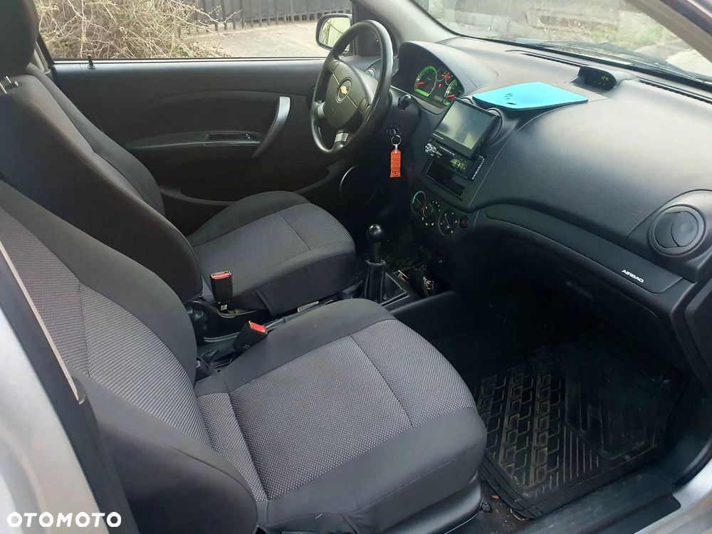 Chevrolet Aveo - 6