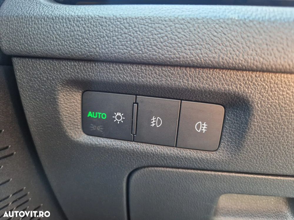 Skoda Octavia 2.0 TDI Ambition - 19