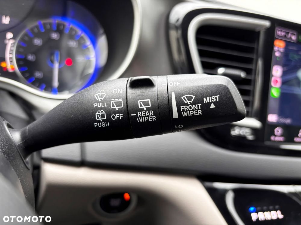 Chrysler Pacifica - 33