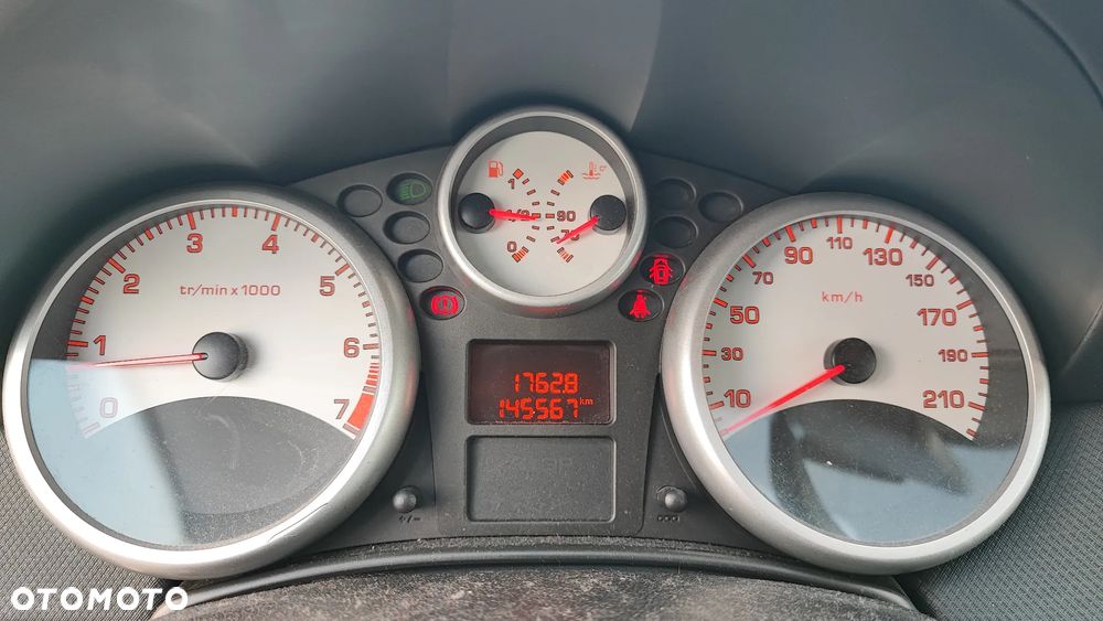 Peugeot 207 1.4 - 15