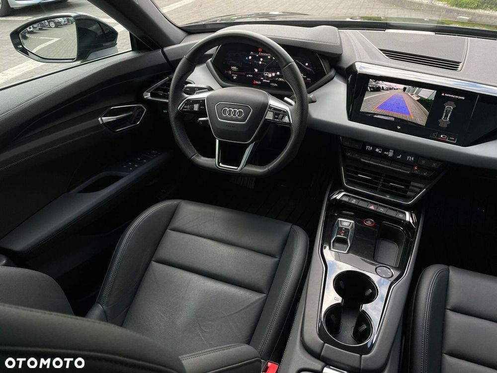 Audi e-tron GT - 15
