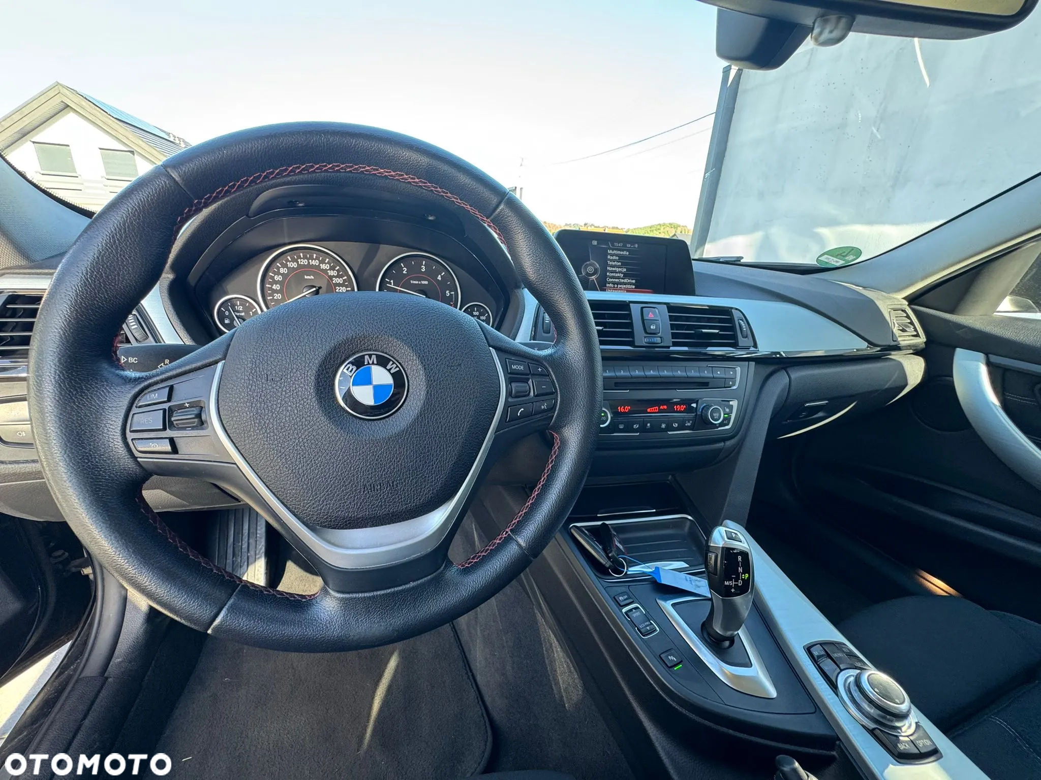 BMW Seria 3 318d Touring Sport Line - 20