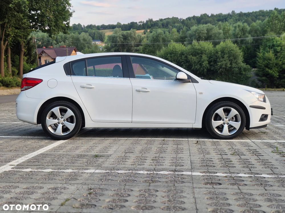 Chevrolet Cruze 1.8 LS+ - 8