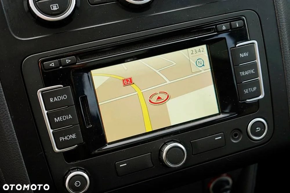 Volkswagen Touran 1.6 TDI DPF BlueMot Trendline - 30