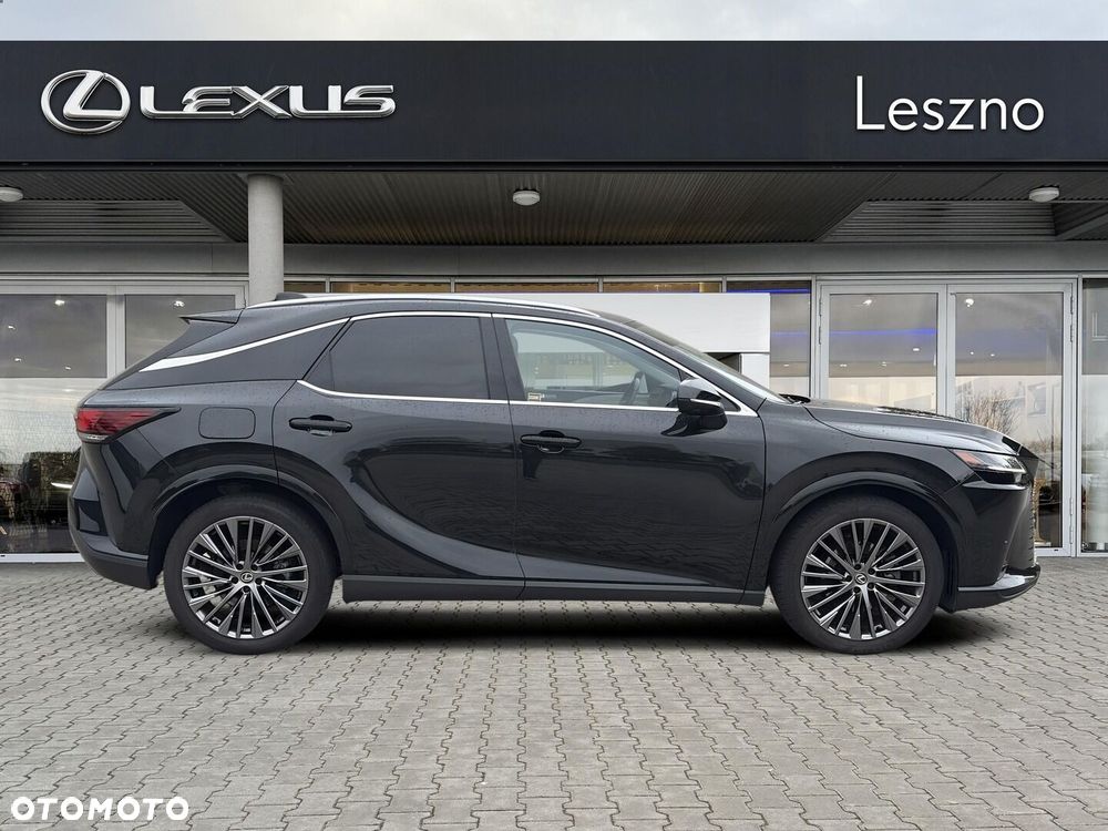 Lexus RX 450h+ Omotenashi - 11