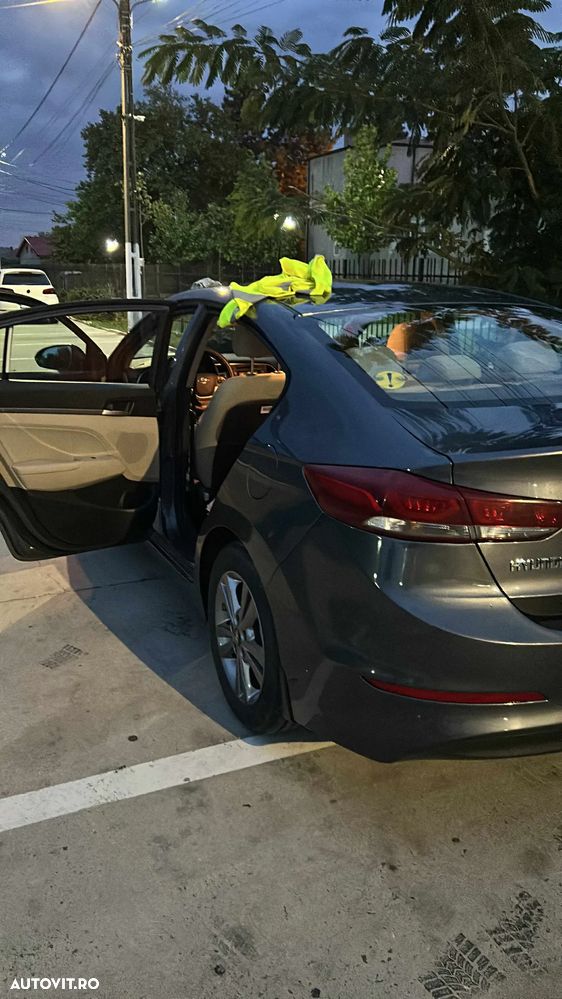 Hyundai Elantra 1.6 MPi Highway - 9