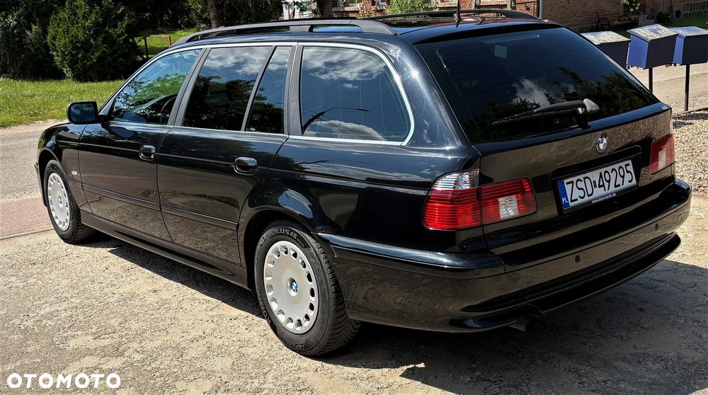 BMW Seria 5 520i Touring - 6