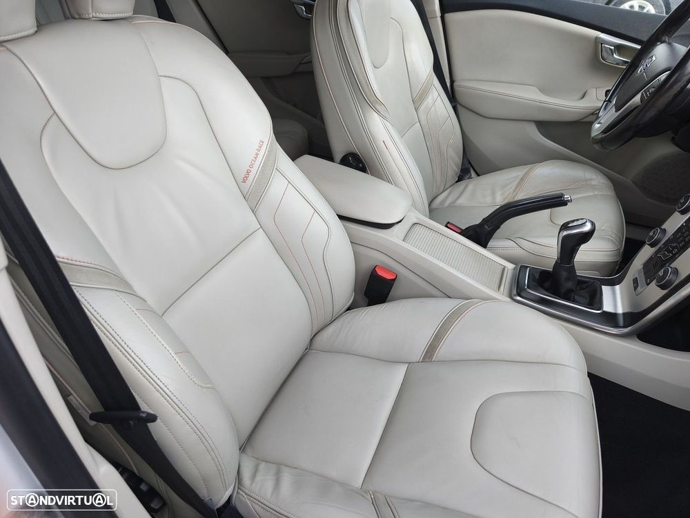 Volvo V40 Cross Country 1.6 D2 Summum - 13