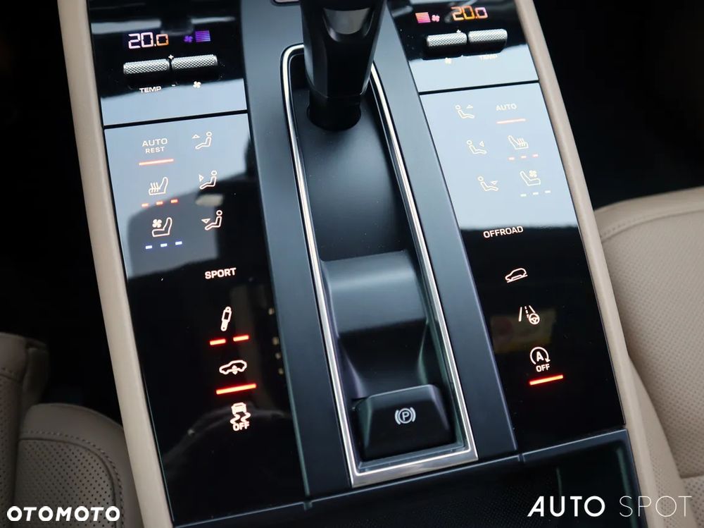 Porsche Macan Standard - 35